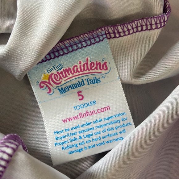 Mermaid Tale Size 5 - Picture 2 of 3